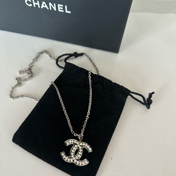 AUTH Chanel CC Resin Strass Necklace Clear Silver - Picture 1 of 6